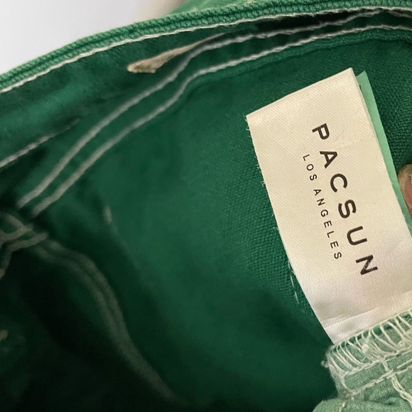PacSun| High Waist Green Mom Jean with Contrast White Stitching, Size 30••• - Picture 9 of 13